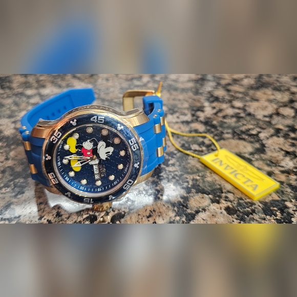 NEW Men's Invicta Model#23764 DISNEY Quartz 3 Hand Watch With Blue Dial 38mm - Picture 1 of 6